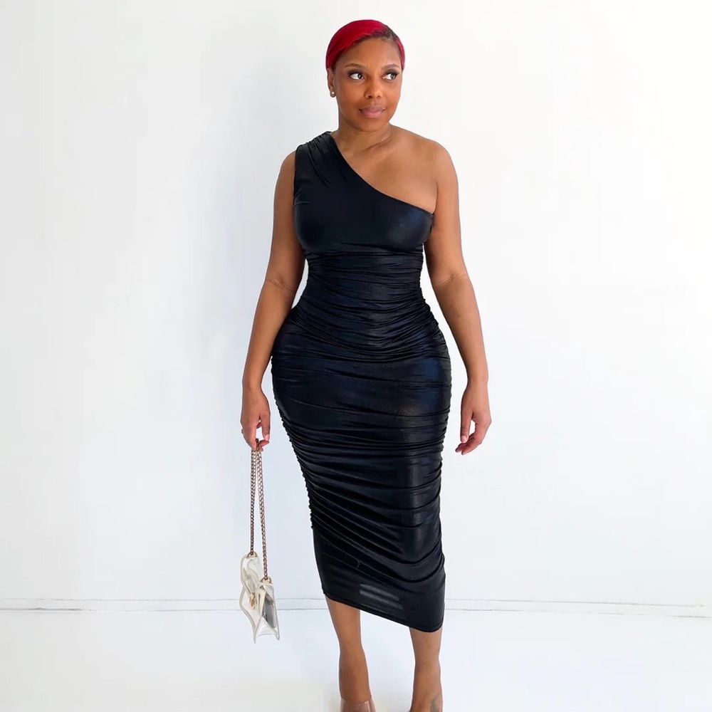 Full Dose One Shoulder Black Midi Dress